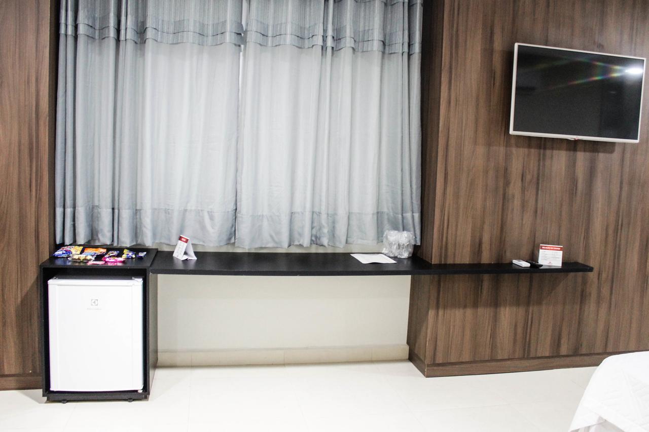 Vera Cruz Business Hotel Acailandia Bagian luar foto